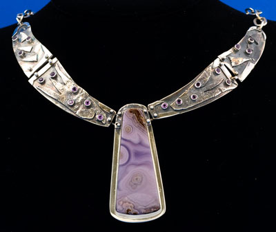 Reticulated necklace