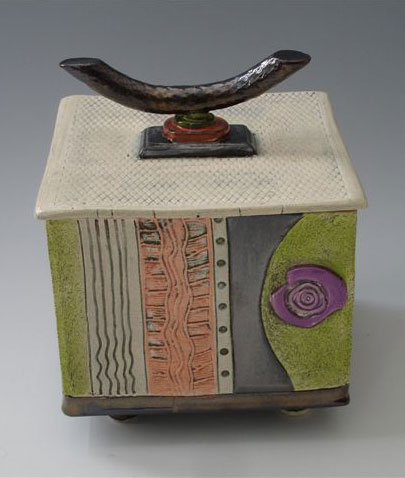 Square jar with lid
